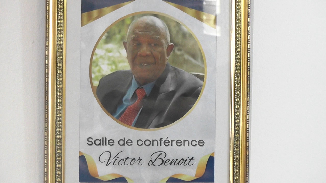 Le professeur Victor Benoit honoré par l'OPC